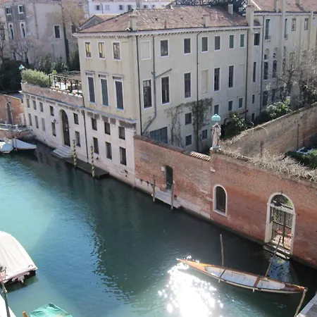 Homes & Holidays * Venezia