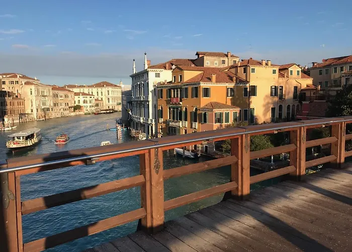 Homes & Holidays Appartamento