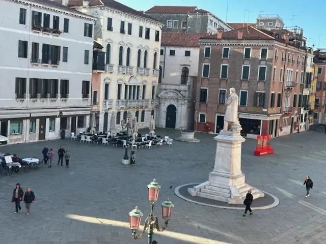 Appartamento Homes & Holidays *