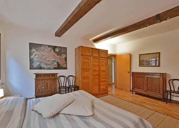 Appartamento Homes & Holidays *