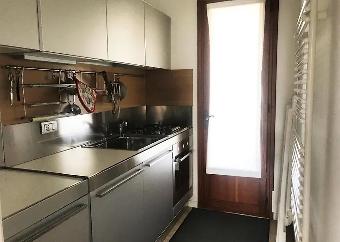 Homes & Holidays * Venezia