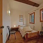 Lägenhet Homes & Holidays *