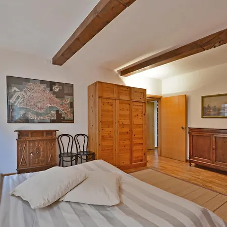 Apartamento Homes & Holidays *