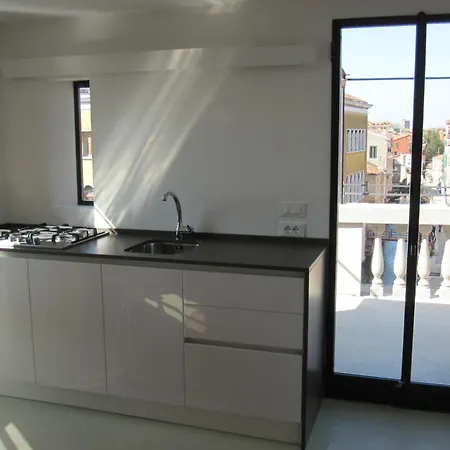Apartment Homes & Holidays