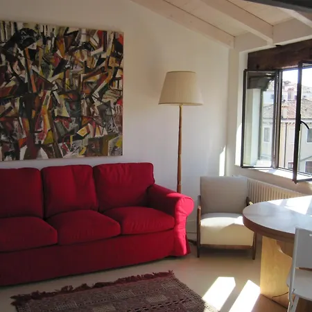 Homes & Holidays Apartment Venice