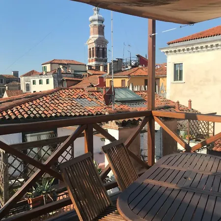 Homes & Holidays Apartment Venice