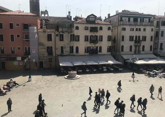 アパート ヴェニス ホームズ ＆ ホリデーズ *