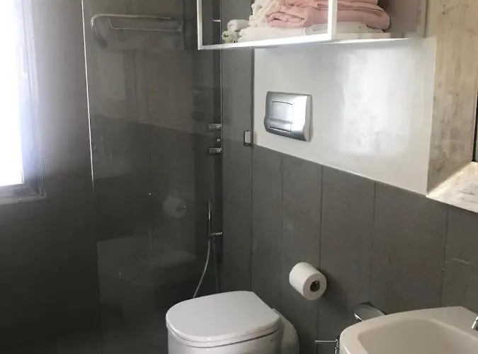 ヴェニス ホームズ ＆ ホリデーズ アパート