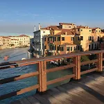 Homes & Holidays Διαμέρισμα