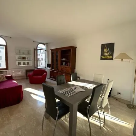 Appartamento Homes & Holidays