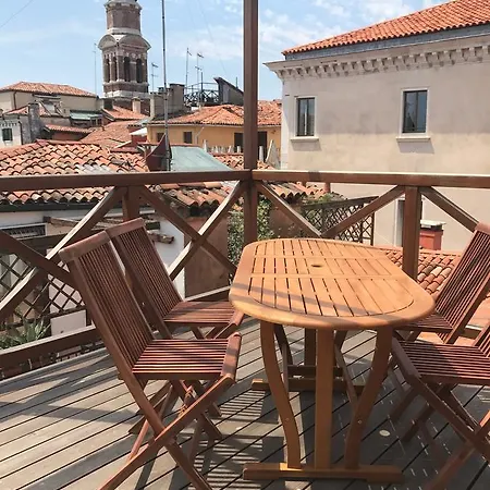 Homes & Holidays Apartment *